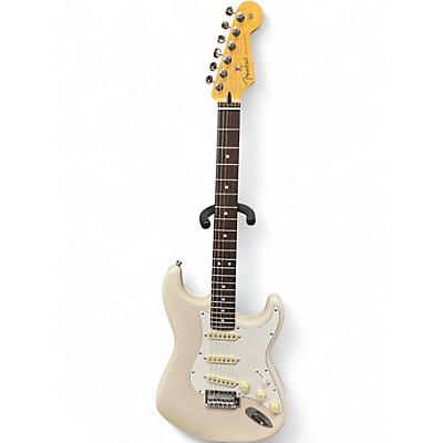 Used Fender PLAYER II STRAT WHITE Solid Body Electric Guitar