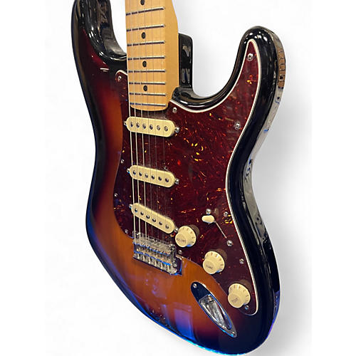 Used Fender PLAYER II STRATOCASTER 2 Tone Sunburst Solid Body Electric Guitar 2 Tone Sunburst