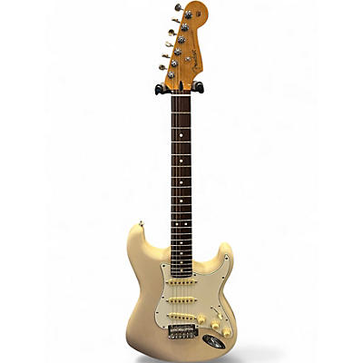 Used Fender PLAYER II STRATOCASTER White Blonde Solid Body Electric Guitar