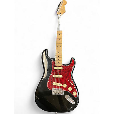Used Fender PLAYER STRAT Black Solid Body Electric Guitar