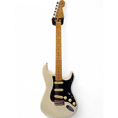 Used Fender Player II Stratocaster Alpine White Solid Body Electric Guitar