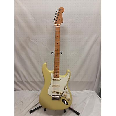 Fender Used Fender Player II Stratocaster Maple Fingerboard Electric Guitar Hialeah Yellow Solid Body Electric Guitar