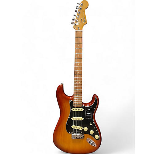 Fender Used Fender Player Plus Strat Sienna Sunburst Solid Body Electric Guitar Sienna Sunburst