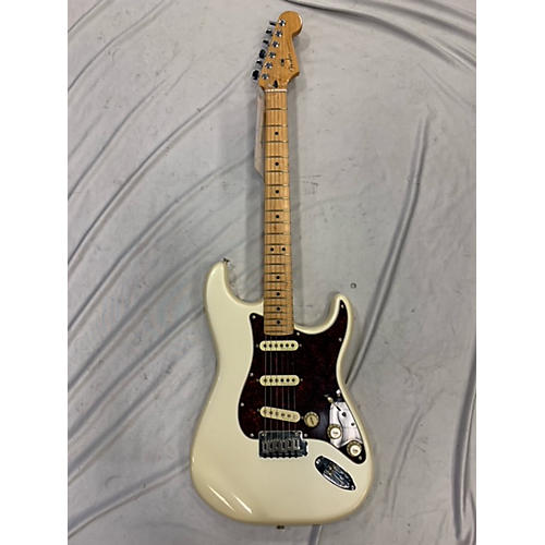 Fender Used Fender Player Plus Stratocaster Olympic Pearl Solid Body Electric Guitar Olympic Pearl