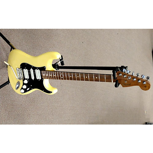 Fender Used Fender Player Plus Stratocaster Vanilla Cream Solid Body Electric Guitar vanilla cream