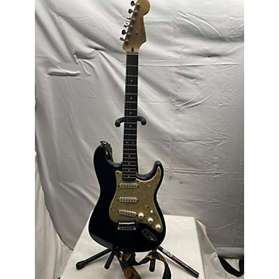 Fender Used Fender Player Series Special Edition Stratocaster Black Solid Body Electric Guitar