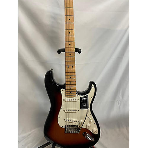 Fender Used Fender Player Series Stratocaster 2 Color Sunburst Solid Body Electric Guitar 2 Color Sunburst