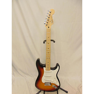 Fender Used Fender Player Stratocaster 2 Color Sunburst Solid Body Electric Guitar