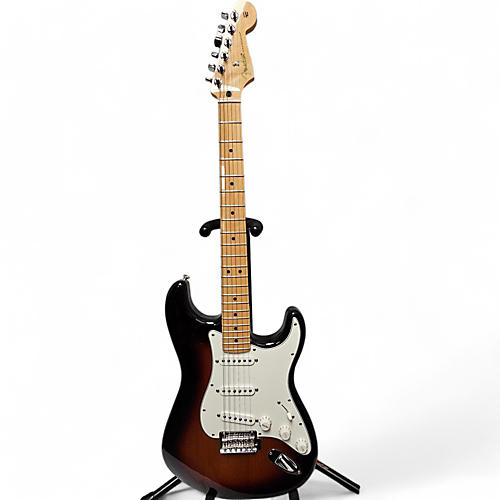 Fender Used Fender Player Stratocaster 3 Color Sunburst Solid Body Electric Guitar 3 Color Sunburst