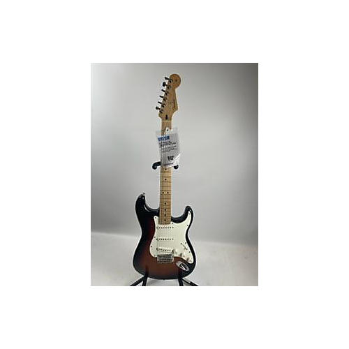 Fender Used Fender Player Stratocaster 3 Color Sunburst Solid Body Electric Guitar 3 Color Sunburst