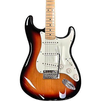 Fender Used Fender Player Stratocaster 3 Color Sunburst Solid Body Electric Guitar