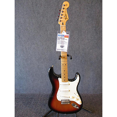 Fender Used Fender Player Stratocaster 3 Color Sunburst Solid Body Electric Guitar