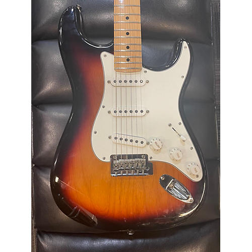 Fender Used Fender Player Stratocaster 3 Color Sunburst Solid Body Electric Guitar 3 Color Sunburst