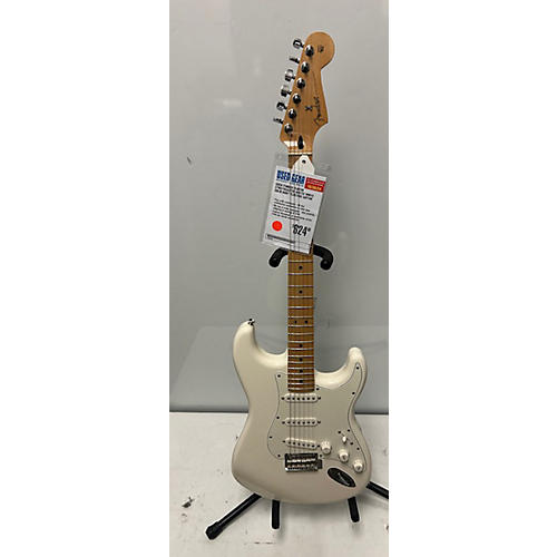 Fender Used Fender Player Stratocaster Arctic White Solid Body Electric Guitar Arctic White