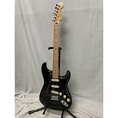 Fender Used Fender Player Stratocaster Black Solid Body Electric Guitar