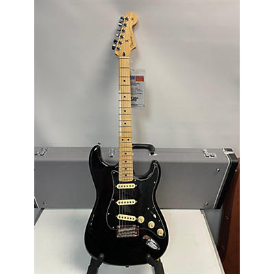 Fender Used Fender Player Stratocaster Black Solid Body Electric Guitar