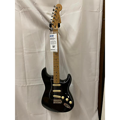 Fender Used Fender Player Stratocaster Black Solid Body Electric Guitar