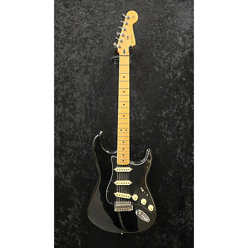 Fender Used Fender Player Stratocaster Black Solid Body Electric Guitar Black