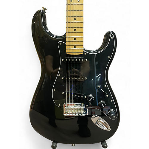 Used Fender Player Stratocaster Black Solid Body Electric Guitar Black