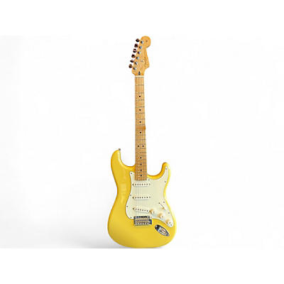 Fender Used Fender Player Stratocaster Butter Popcorn Yellow Solid Body Electric Guitar