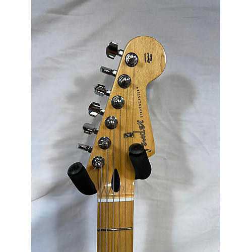 Fender Used Fender Player Stratocaster HSS 3 Color Sunburst Solid Body Electric Guitar 3 Color Sunburst