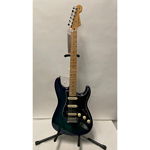 Fender Used Fender Player Stratocaster HSS Plus Top Blue Burst Solid Body Electric Guitar Blue Burst