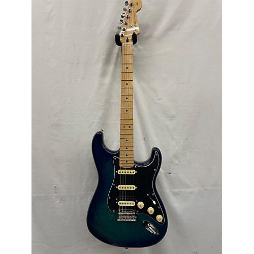 Fender Used Fender Player Stratocaster HSS Plus Top Blue Burst Solid Body Electric Guitar Blue Burst