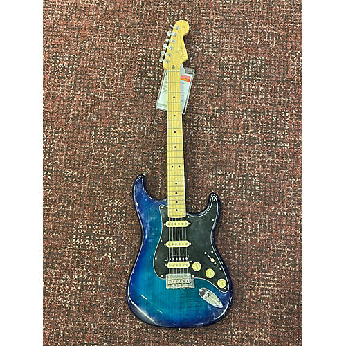 Fender Used Fender Player Stratocaster HSS Plus Top Blue Burst Solid Body Electric Guitar Blue Burst