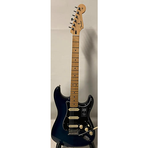 Fender Used Fender Player Stratocaster HSS Plus Top Blue Burst Solid Body Electric Guitar Blue Burst