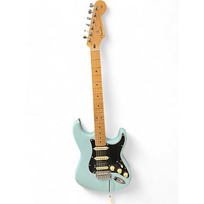 Fender Used Fender Player Stratocaster HSS Sonic Blue Solid Body Electric Guitar