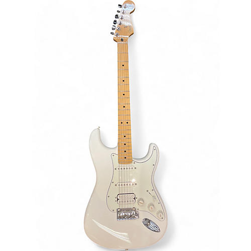 Fender Used Fender Player Stratocaster HSS White Solid Body Electric Guitar White