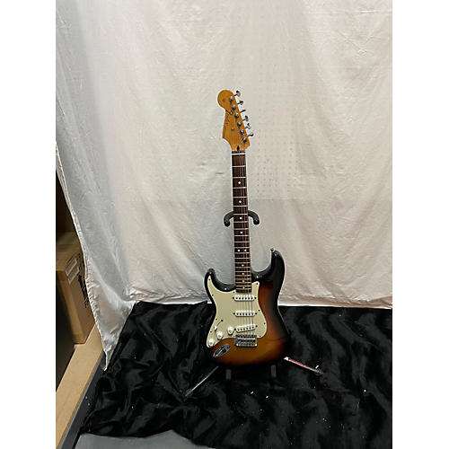 Fender Used Fender Player Stratocaster Left Handed 3 Color Sunburst Solid Body Electric Guitar 3 Color Sunburst