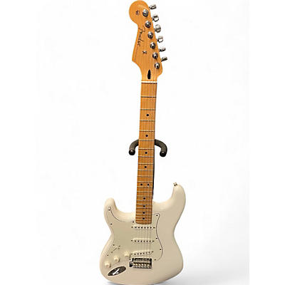 Fender Used Fender Player Stratocaster Left Handed Polar White Solid Body Electric Guitar