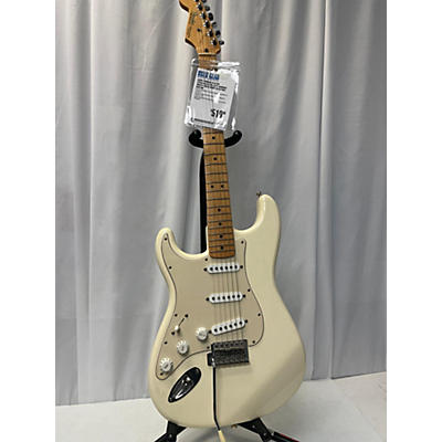 Fender Used Fender Player Stratocaster Left Handed White Solid Body Electric Guitar