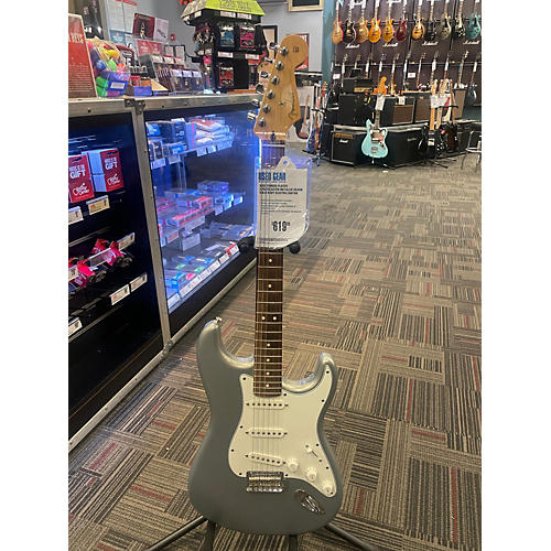 Fender Used Fender Player Stratocaster Metallic Silver Solid Body Electric Guitar Metallic Silver