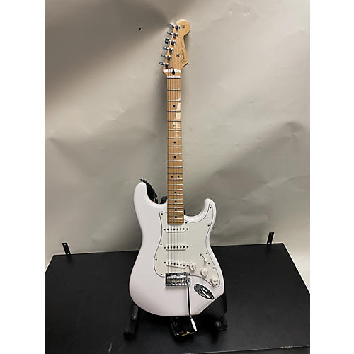 Fender Used Fender Player Stratocaster Olympic White Solid Body Electric Guitar Olympic White