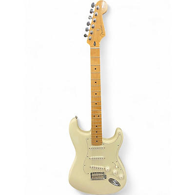 Used Fender Player Stratocaster Polar White Solid Body Electric Guitar
