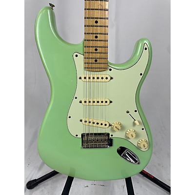 Fender Used Fender Player Stratocaster Sea Foam Pearl Solid Body Electric Guitar