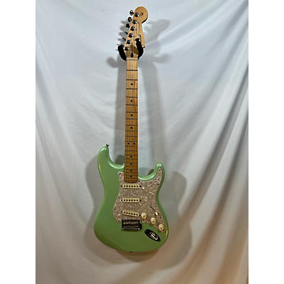 Fender Used Fender Player Stratocaster Seafoam Pearl Solid Body Electric Guitar