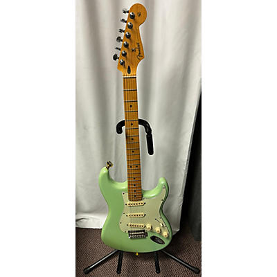 Fender Used Fender Player Stratocaster Seafoam Pearl Solid Body Electric Guitar