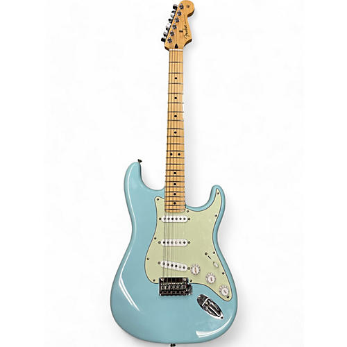 Fender Used Fender Player Stratocaster Sonic Blue Solid Body Electric Guitar Sonic Blue