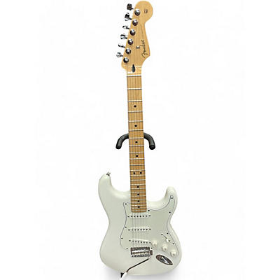 Fender Used Fender Player Stratocaster White Solid Body Electric Guitar