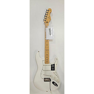 Fender Used Fender Player Stratocaster White Solid Body Electric Guitar