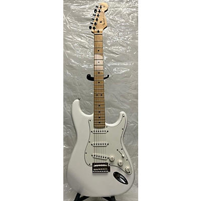 Fender Used Fender Player Stratocaster White Solid Body Electric Guitar