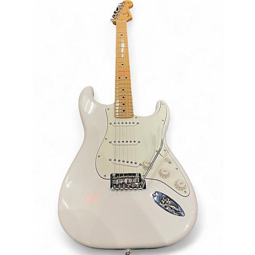 Used Fender Player Stratocaster White Solid Body Electric Guitar White