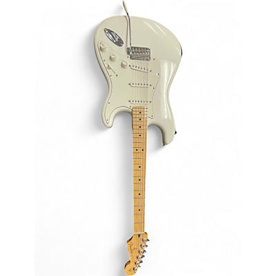 Used Fender Player Stratocaster White Solid Body Electric Guitar