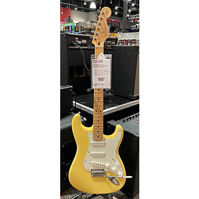 Fender Used Fender Player Stratocaster Yellow Solid Body Electric Guitar