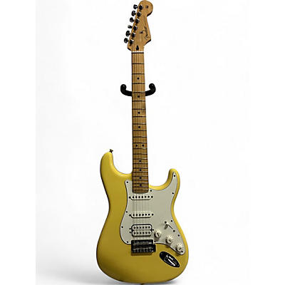 Fender Used Fender Player Stratocaster Yellow Solid Body Electric Guitar