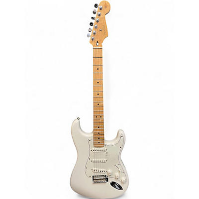 Used Fender Player Stratocaster white Solid Body Electric Guitar