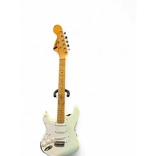 Used Fender  Reissue ‘68 Stratocaster WHITE Solid Body Electric Guitar WHITE